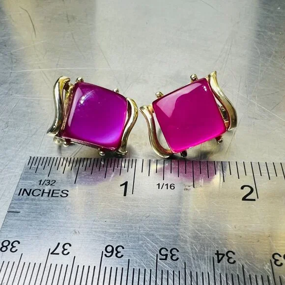 Vintage Coro MCM Thermoset Goldtone Bracelet and Earrings in Raspberry Moonglow - Picture 5 of 9